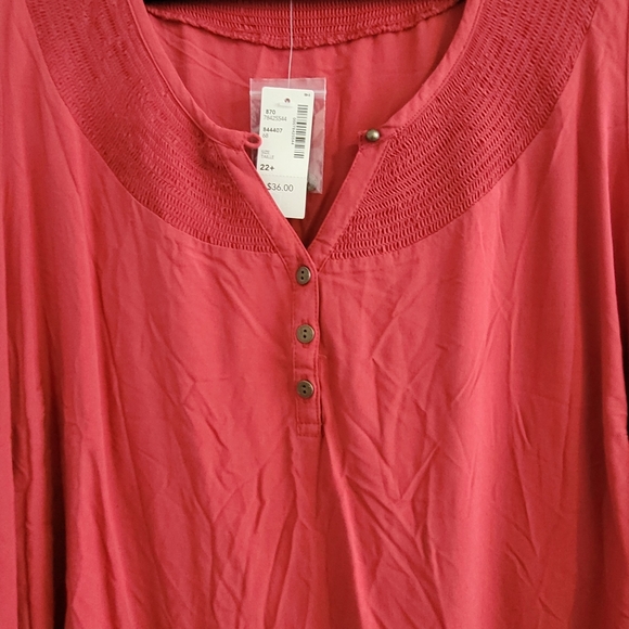 Sleeveless burnt orange blouse - Picture 4 of 4